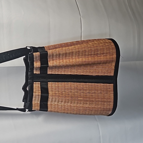 Baskets of Cambodia Shoulder Bag - Picture 5 of 8